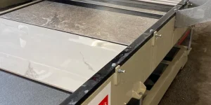 sockelleisten-feinsteinzeugboden